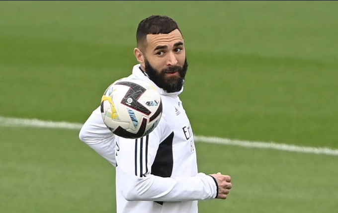 كرر مولر البالغ من العمر 35 عاما إنجاز رونالدو في عدد المواسم المتتالية بأهداف في الدوري