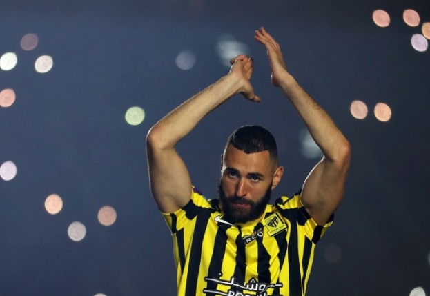 كريم بنزيمة يقارن الاتحاد مع ريال مدريد