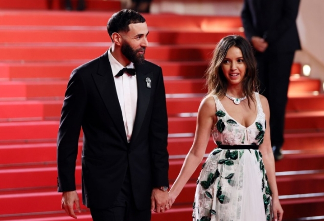 مهاجم ريال مدريد السابق بنزيمة والممثلة لينا كودري سيتزوجان في كورسيكا ، التاريخ معروف-آر إم سي