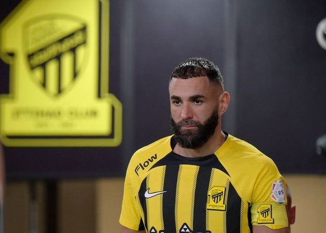 ساعدت ثنائية بنزيمة الاتحاد على الفوز على القادسية في نهائي كأس الملك